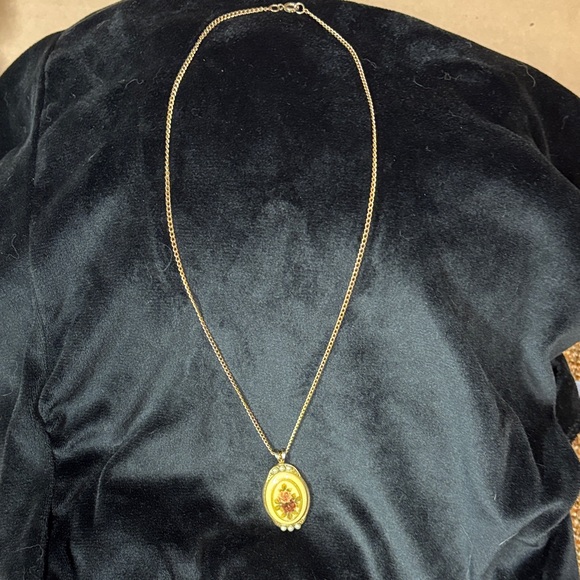 Vintage Gold Chain Necklace with Floral & Pearls Pendant - Picture 2 of 7